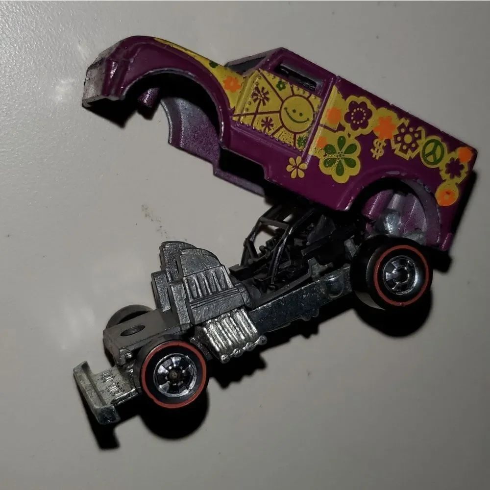 Hot Wheels Funny Money 1970 Plum Enamel